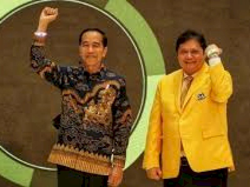 Presiden Jokowi bersama Ketua Umum Golkar Airlangga Hartanto. (Foto: Int)