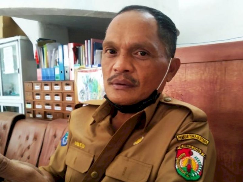 Kepala Dinas Perpustakaan dan Kearsipan Torut, Obed T Padang
