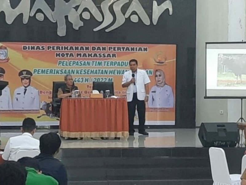 Pembekalan tim terpadu pemeriksaan kesehatan hewan kurban, di Baruga Anging Mammiri Rumah Jabatan Wali Kota Makassar, Selasa (28/06/2022).