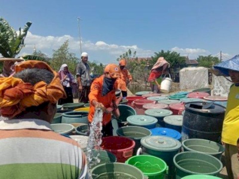 Musim Kemarau, BPBD Maros Salurkan 160 Tangki Air Bersih ke Masyarakat