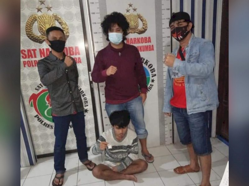 Pemuda di Bulukumba yang terlibat narkoba saat diamankan. 