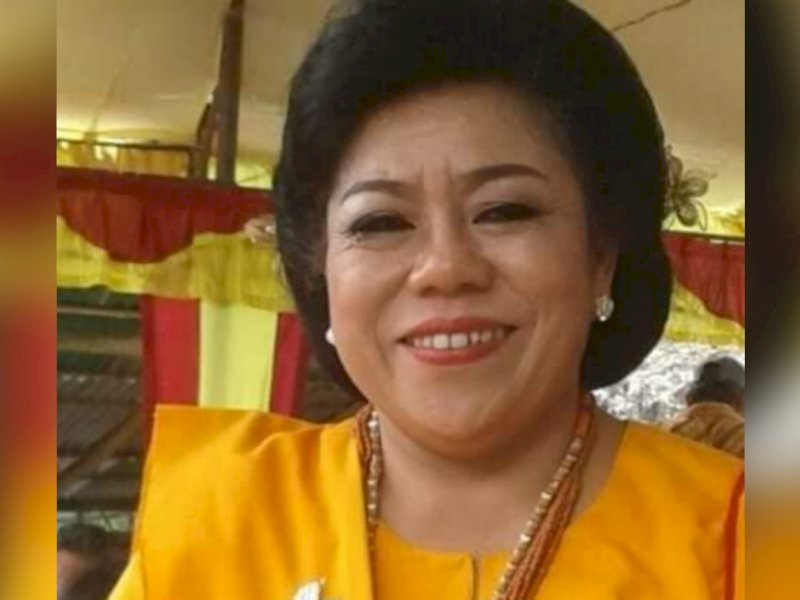 Plt Camat Tikala Helena Tiranda Kalalinggi. 