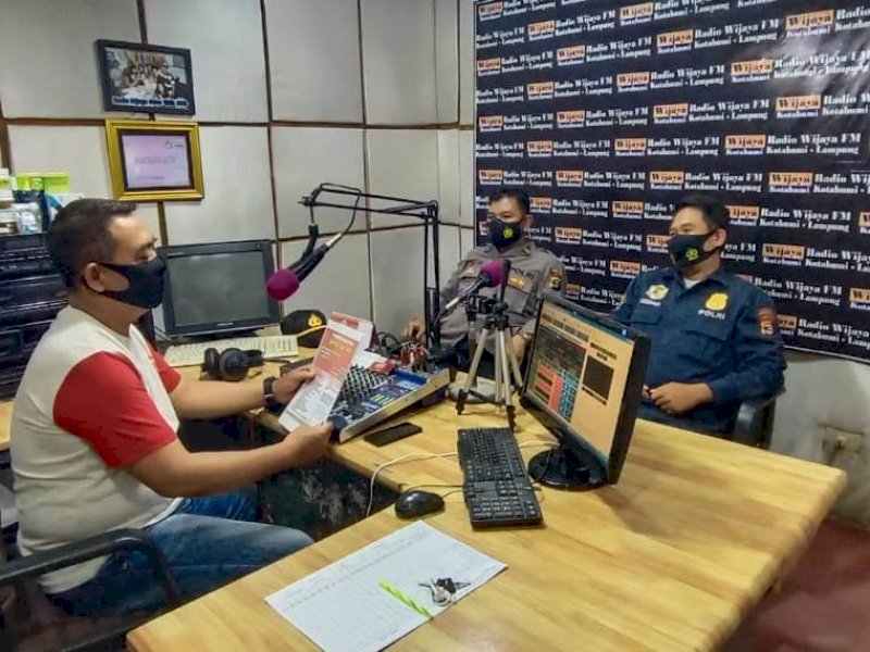 Polres Lampung Utara menyosialisasikan penerimaan polisi jalur sarjana.