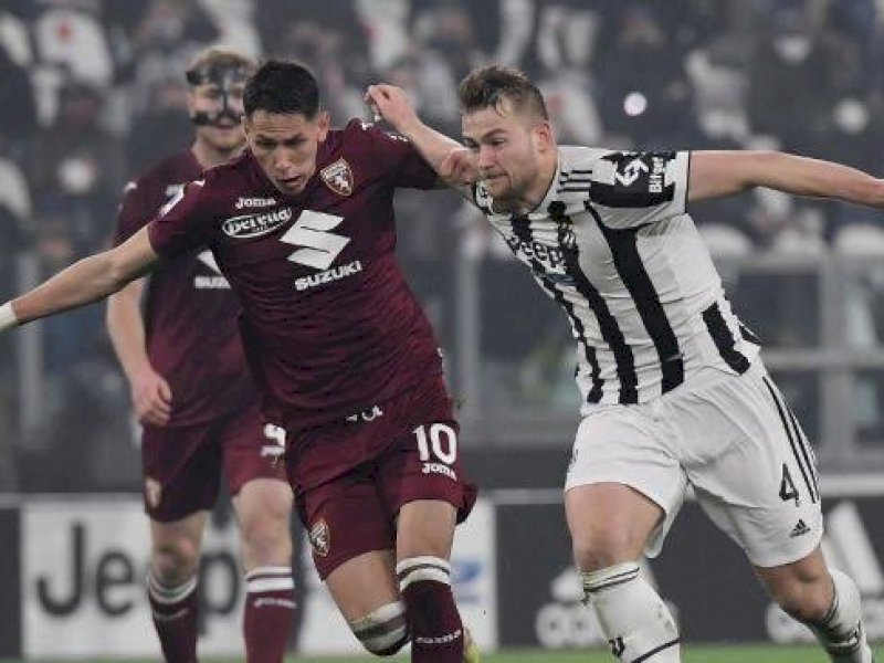 Juventus ditahan imbang Torino 1-1 dalam derby Turin dini hari tadi.