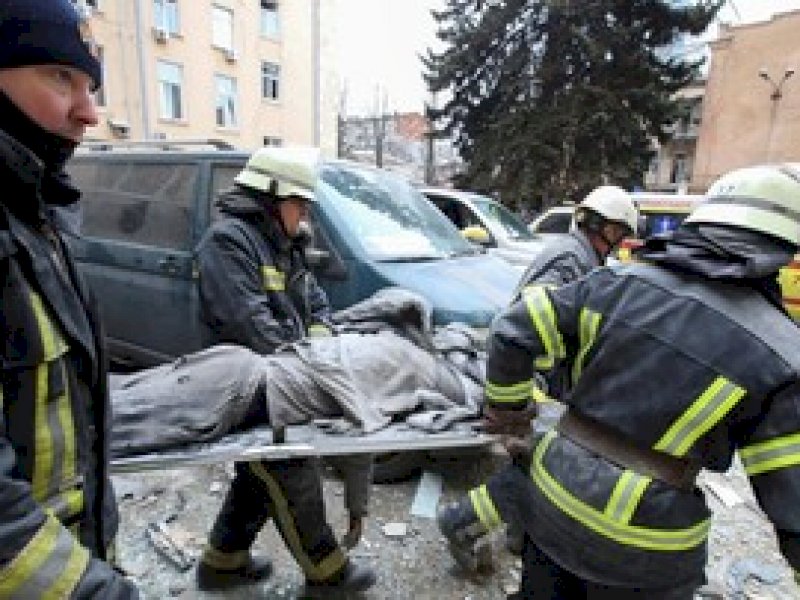 Korban sipil berjatuhan di beberapa Kota di Ukraina akibat invasi Rusia. (Int)