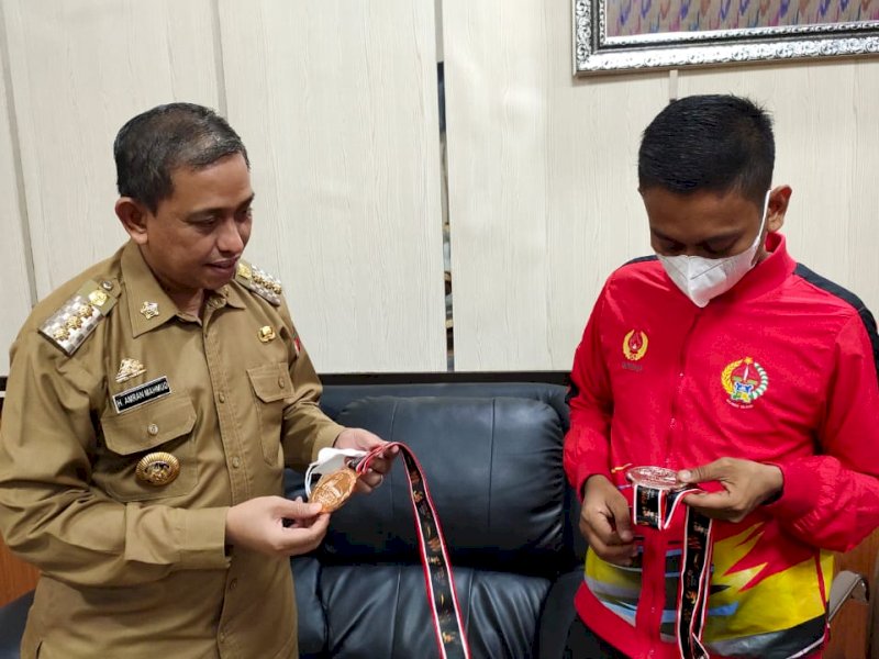 Bupati Wajo Amran Mahmud dan Wawan. (Foto: Ist)