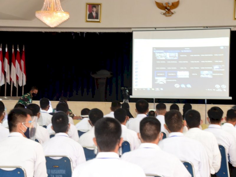 39 Caba pria dan 7 orang Cabawan serta 72 orang Cata PK TNI AL Gelombang I TA. 2022 mengikuti vicon bersama Aspres Kasal. (Ist)