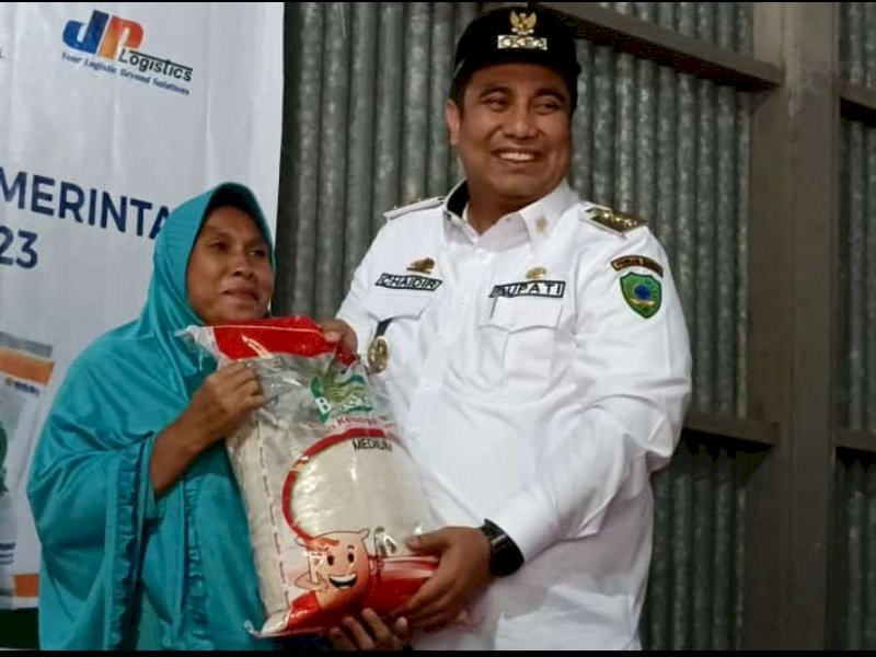 Penyaluran Cadangan Beras Untuk Bantuan Pangan KPM Maros 2023