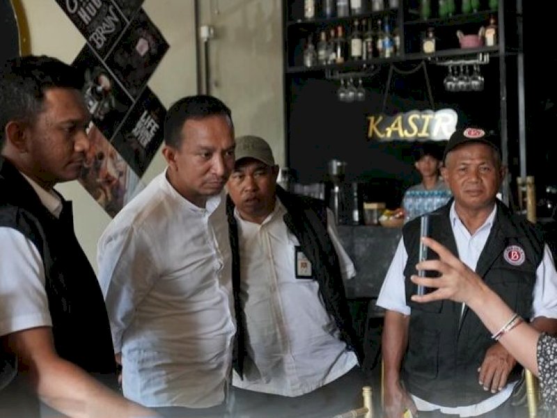Tim Bapenda Makassar Lakukan Aksi Penertiban Pajak Restoran