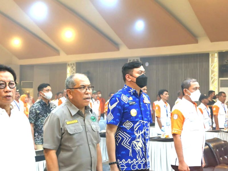 Bupati Wajo Amran Mahmud bersama Bupati Gowa Adnan Purichta Ichsan dan mantan Walikota Makassar Ilham Arief Sirajuddin hadiri Musda ORARI Sulsel. (Ist)