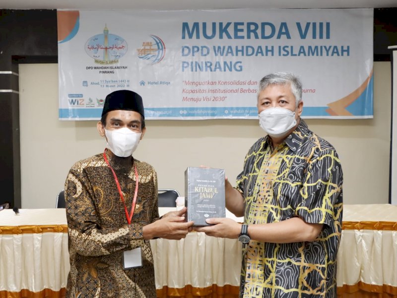 Bupati Pinrang Irwan Hamid hadiri Mukerda Wahdah Islamiyah. (Ist)