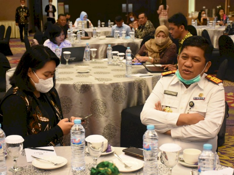 Kepala Diskominfo-SP Sulsel Amson Padolo menghadiri kegiatan evaluasi dan pendampingan SP4N-LAPOR!.