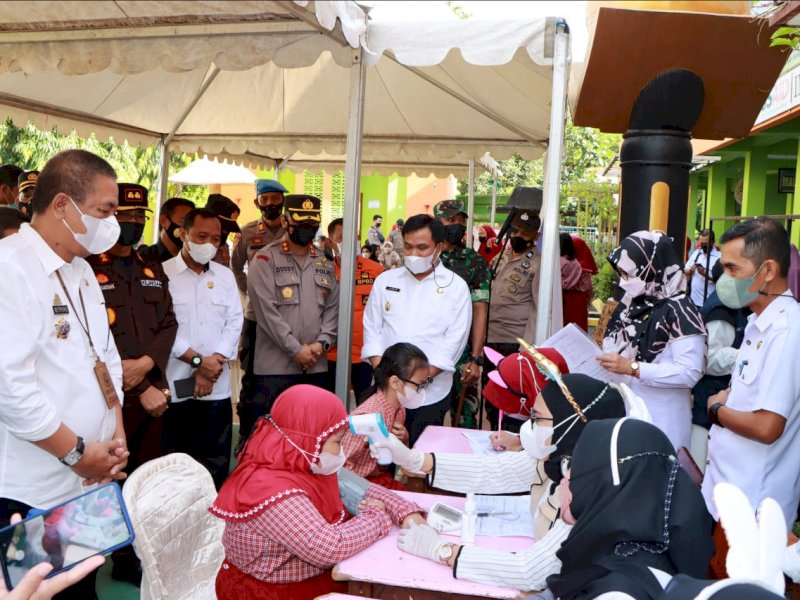 Launching vaksinasi anak di Enrekang. (Ist)