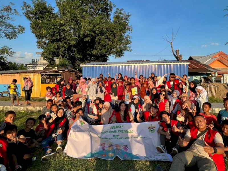 Mahasiswa KKN Unhas Bangkitkan Permainan Anak di Takalar